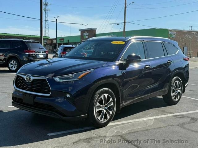 used 2021 Toyota Highlander car, priced at $28,900