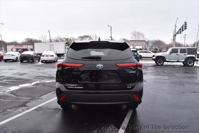 used 2021 Toyota Highlander Hybrid car, priced at $32,900