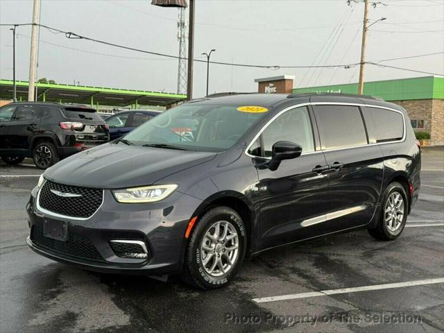 used 2021 Chrysler Pacifica car, priced at $21,900