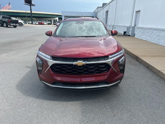 new 2025 Chevrolet Trax car, priced at $25,015