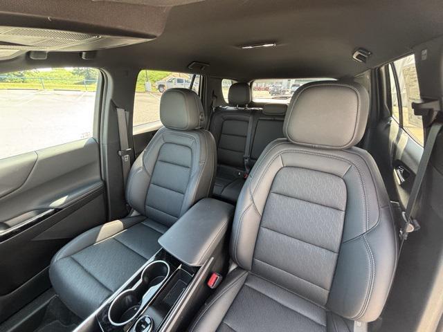 new 2026 Chevrolet Equinox car, priced at $28,660