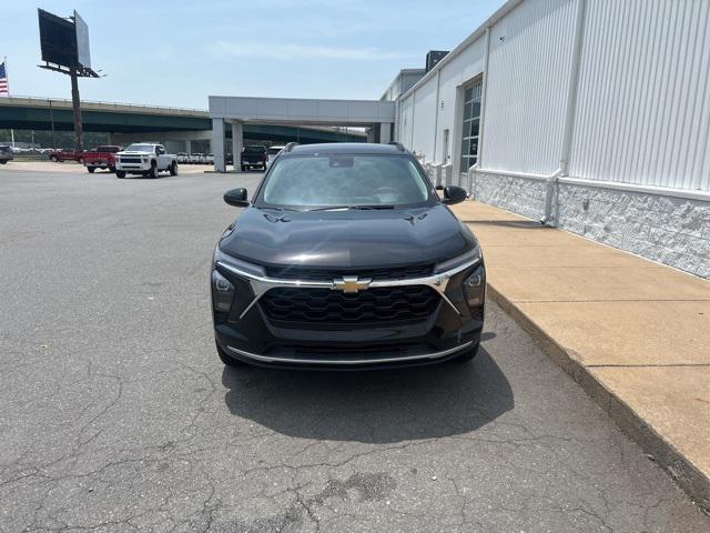 new 2025 Chevrolet Trax car, priced at $25,015