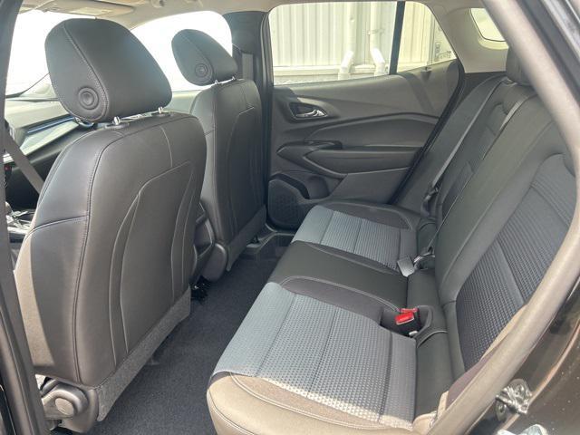 new 2025 Chevrolet Trax car, priced at $25,015
