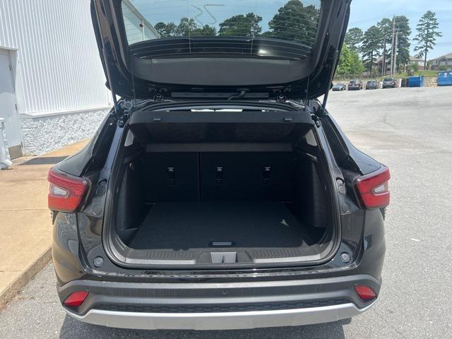 new 2025 Chevrolet Trax car, priced at $25,015