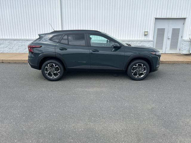 new 2025 Chevrolet Trax car, priced at $25,525