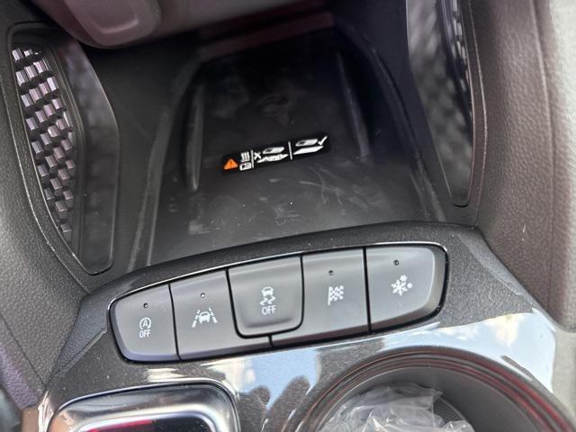 new 2025 Chevrolet TrailBlazer car, priced at $26,662