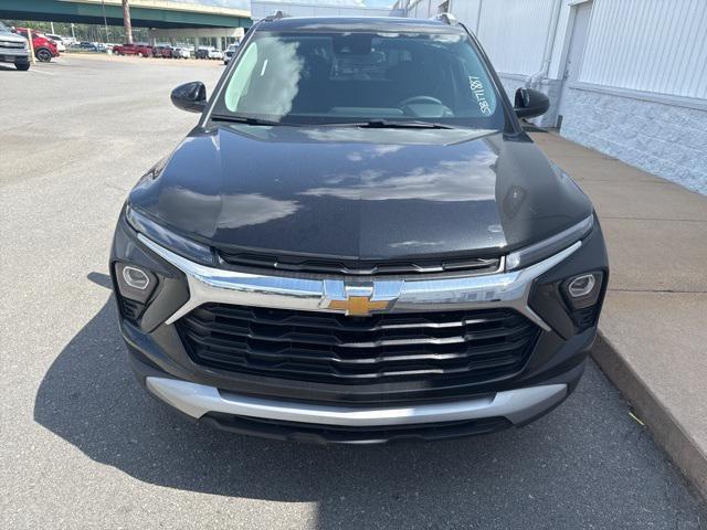 new 2025 Chevrolet TrailBlazer car, priced at $26,662