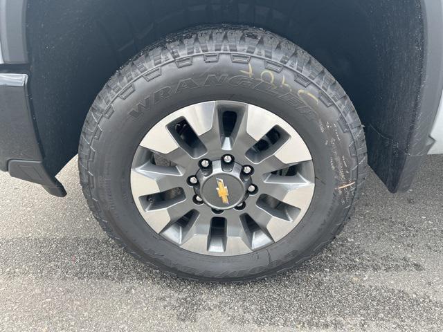 new 2025 Chevrolet Silverado 2500 car, priced at $53,118