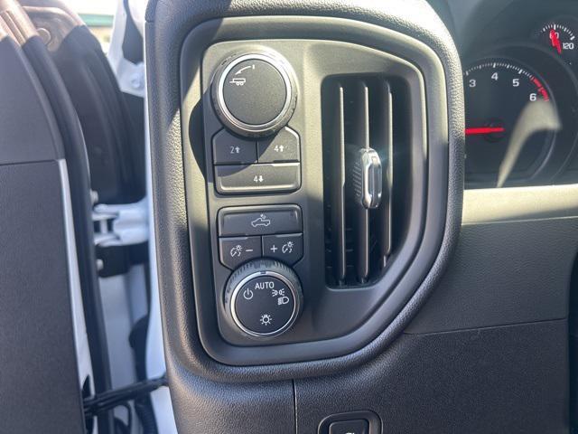new 2025 Chevrolet Silverado 2500 car, priced at $52,193