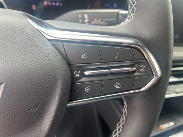 new 2025 Chevrolet Traverse car, priced at $50,450