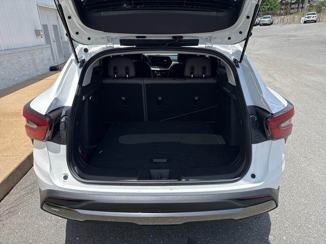 new 2025 Chevrolet Trax car, priced at $25,498