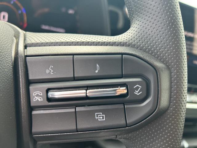 new 2025 Chevrolet Colorado car