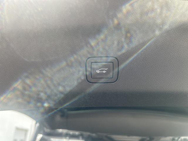 new 2025 Chevrolet Suburban car