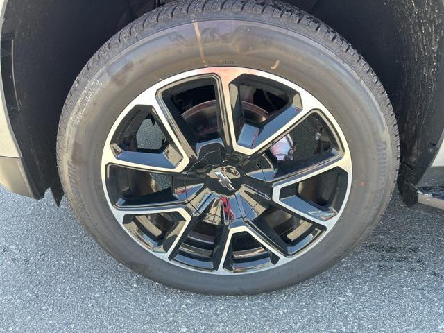 new 2025 Chevrolet Suburban car