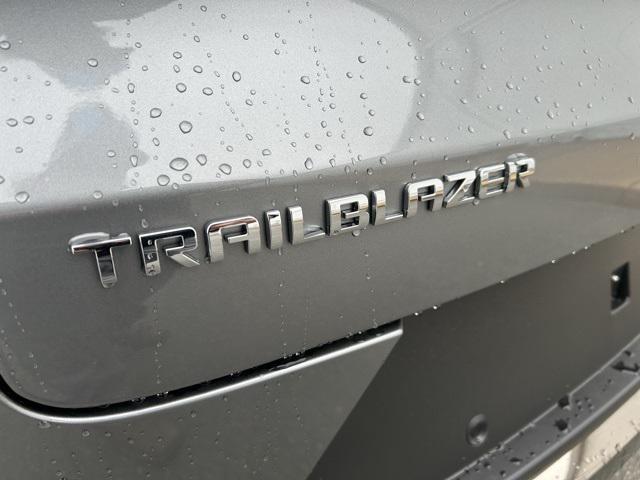 new 2025 Chevrolet TrailBlazer car, priced at $29,926