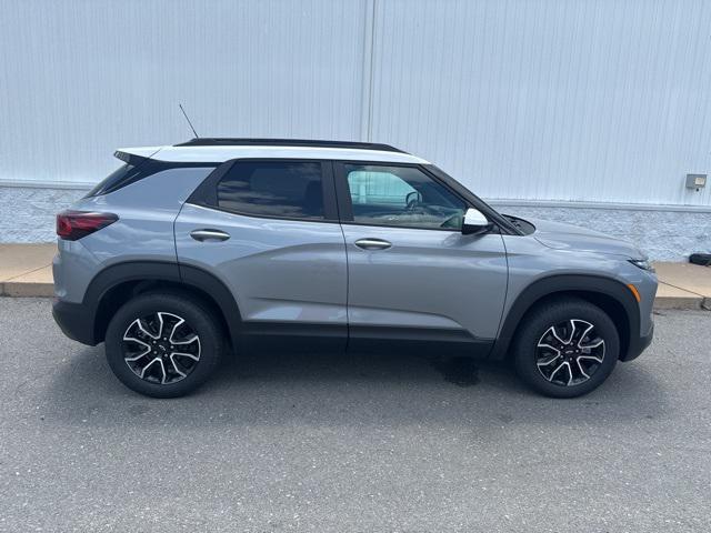 new 2025 Chevrolet TrailBlazer car, priced at $30,488