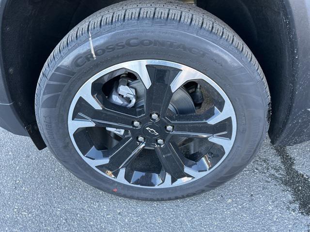 used 2025 Chevrolet Equinox car, priced at $28,452