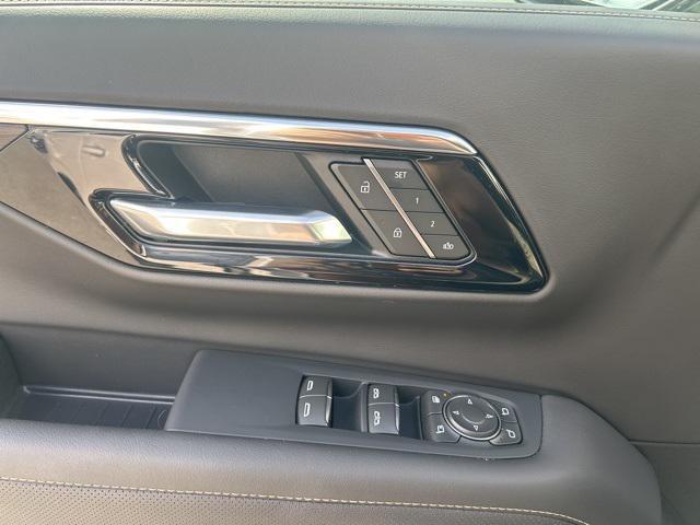 new 2025 Chevrolet Suburban car