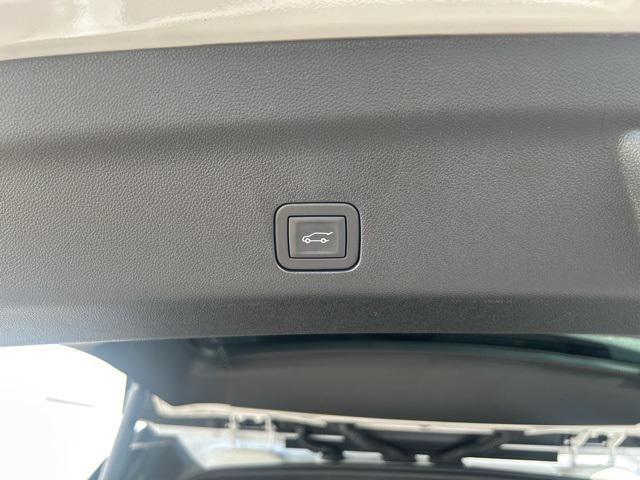 new 2025 Chevrolet Suburban car