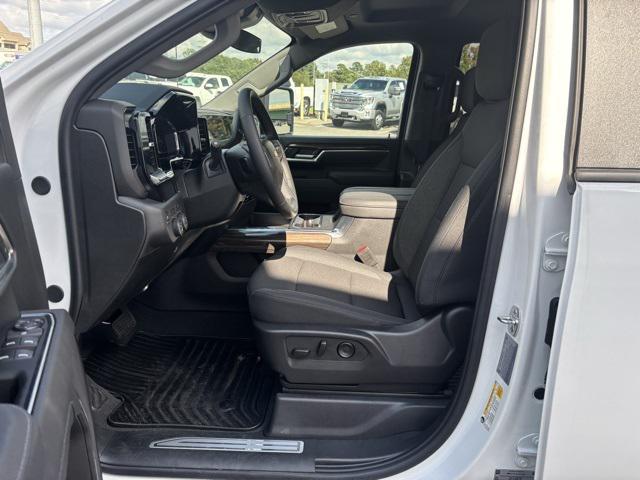 new 2025 Chevrolet Silverado 3500 car