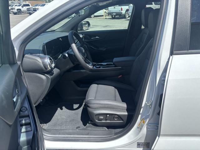 new 2026 Chevrolet Equinox car, priced at $32,348