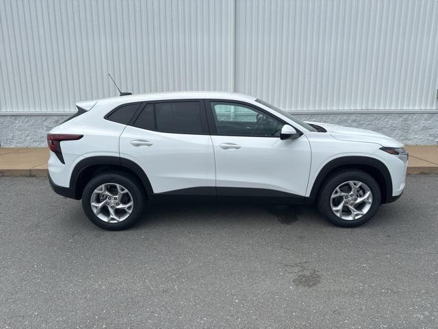new 2025 Chevrolet Trax car, priced at $22,859
