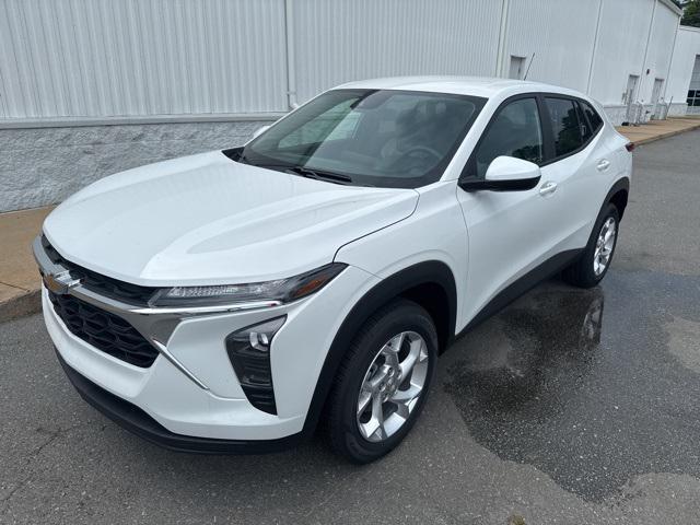 new 2025 Chevrolet Trax car, priced at $22,859
