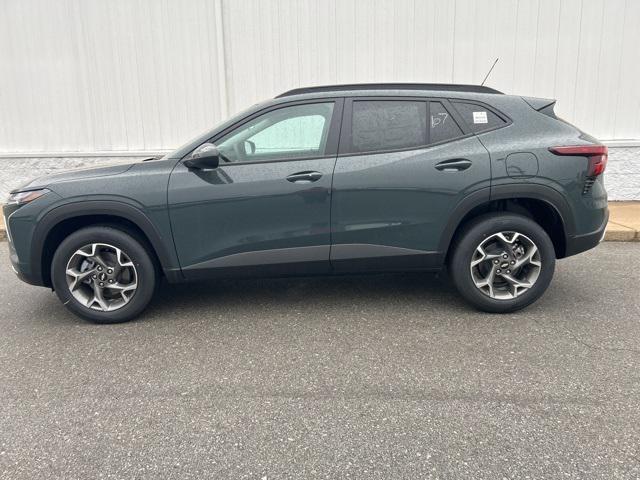 new 2025 Chevrolet Trax car, priced at $25,025