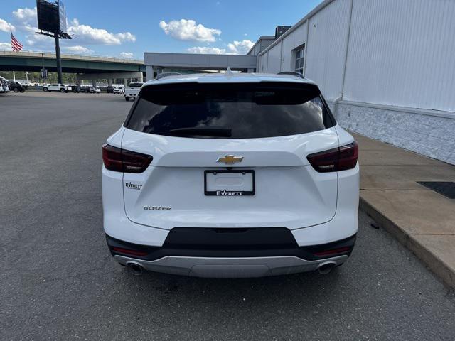 new 2025 Chevrolet Blazer car, priced at $37,320