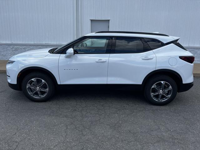 new 2025 Chevrolet Blazer car, priced at $37,320