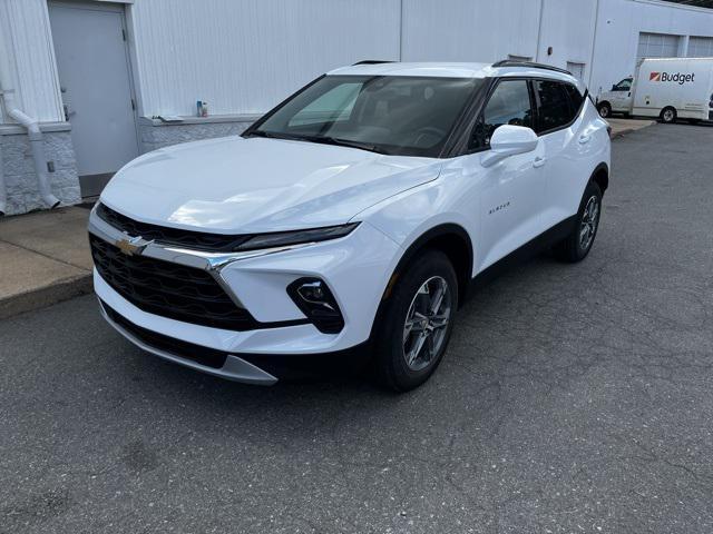 new 2025 Chevrolet Blazer car, priced at $37,320