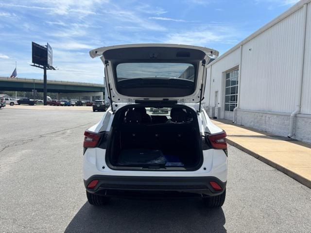 new 2025 Chevrolet Trax car, priced at $23,805