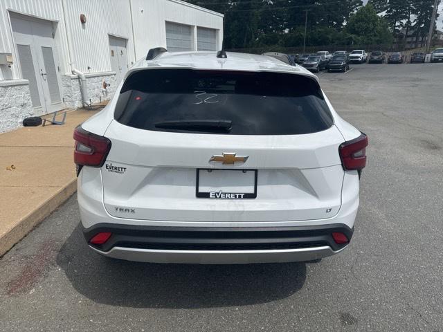 new 2025 Chevrolet Trax car, priced at $23,653