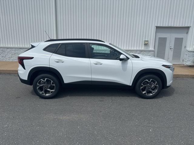 new 2025 Chevrolet Trax car, priced at $23,653