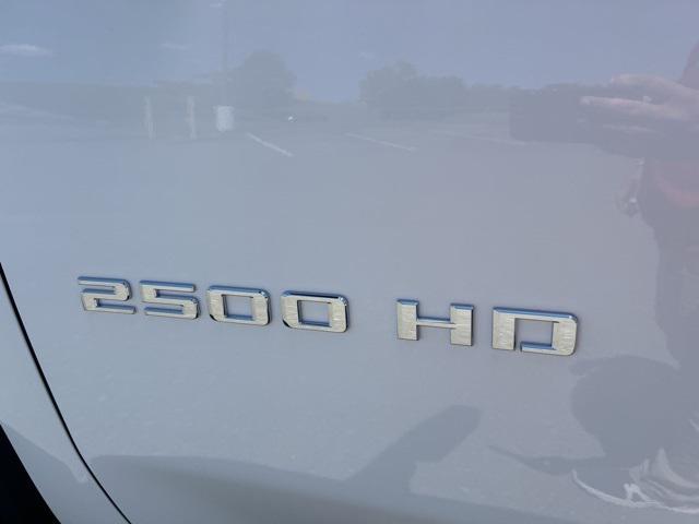 new 2025 Chevrolet Silverado 2500 car, priced at $53,305