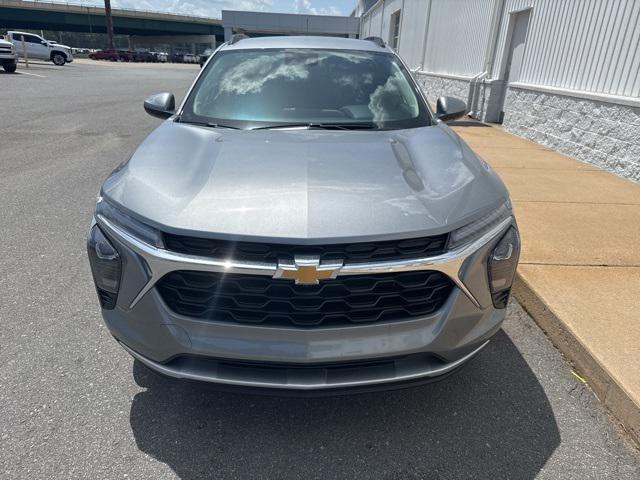 new 2025 Chevrolet Trax car, priced at $25,015