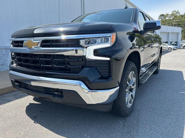 new 2025 Chevrolet Silverado 1500 car, priced at $52,536