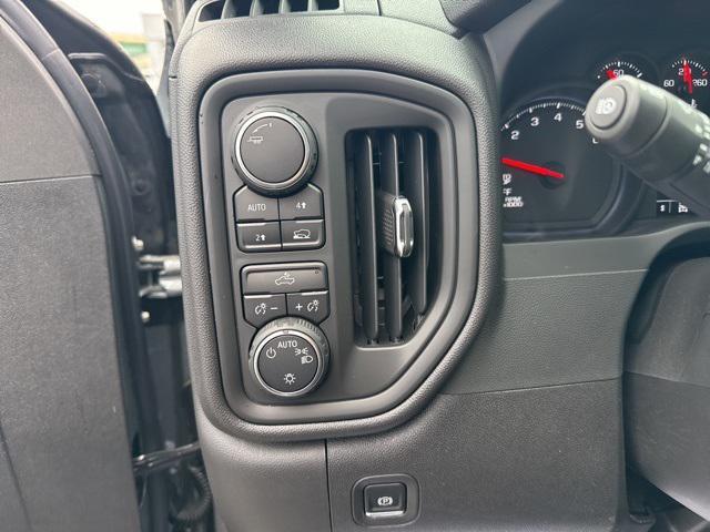 new 2025 Chevrolet Silverado 1500 car, priced at $41,942