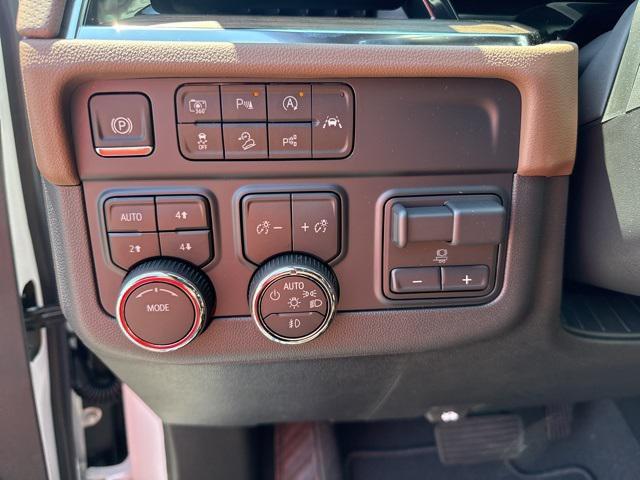 new 2025 Chevrolet Suburban car, priced at $89,980