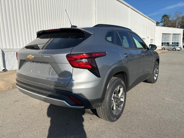new 2025 Chevrolet Trax car, priced at $25,425