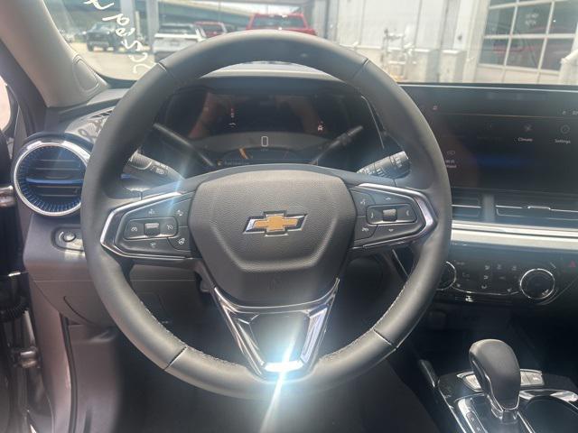 new 2025 Chevrolet Trax car, priced at $25,800