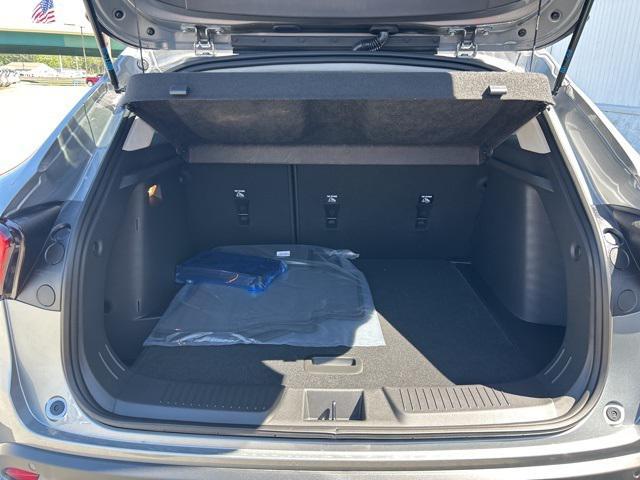 new 2025 Chevrolet Trax car, priced at $25,800