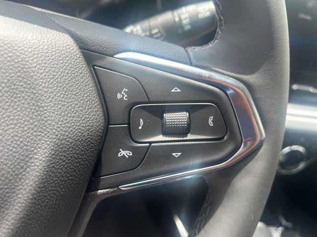 new 2025 Chevrolet Trax car, priced at $25,800