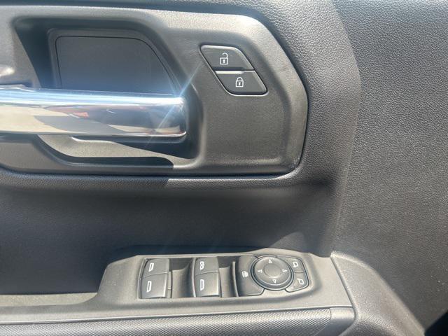 new 2025 Chevrolet Silverado 1500 car, priced at $42,123