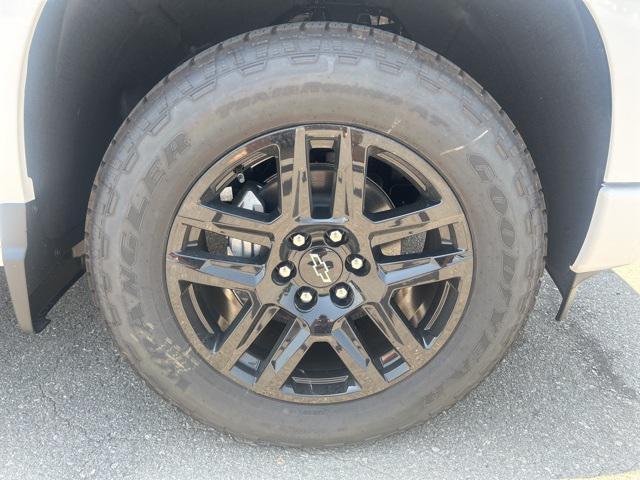 new 2025 Chevrolet Silverado 1500 car, priced at $57,046