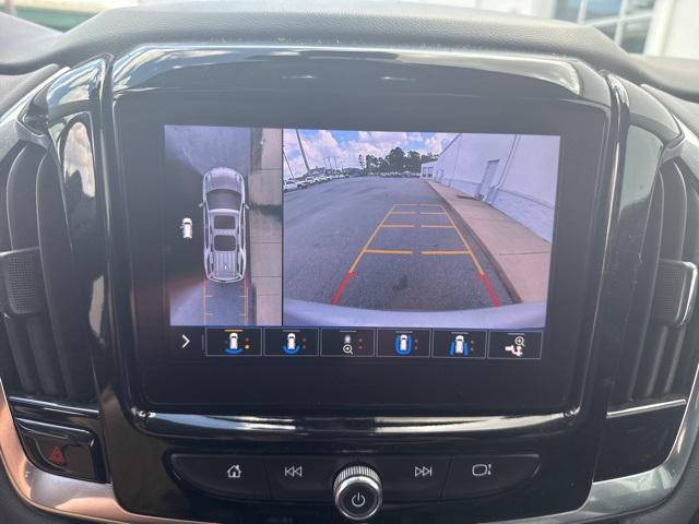 used 2021 Chevrolet Traverse car, priced at $26,004