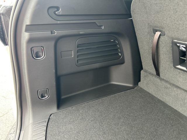 new 2025 Chevrolet Traverse car, priced at $48,665