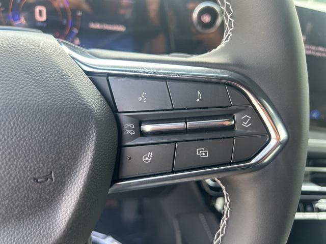 new 2025 Chevrolet Traverse car