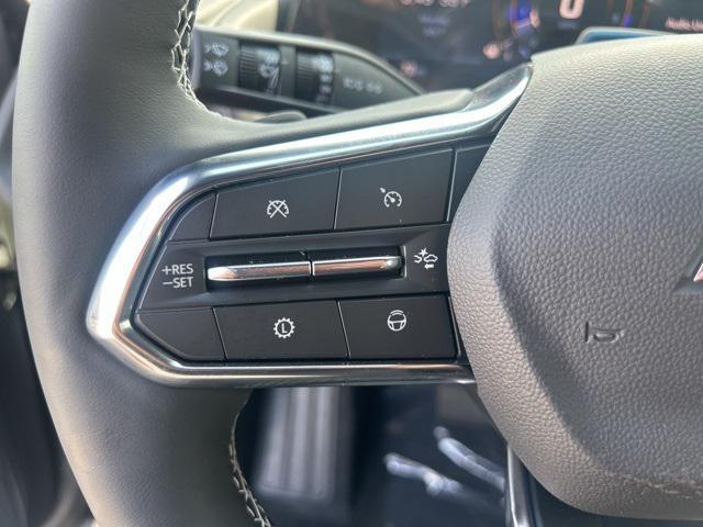 new 2025 Chevrolet Traverse car