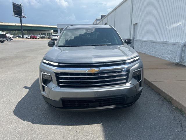 new 2025 Chevrolet Traverse car